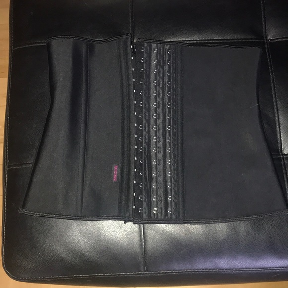 Waist Clincher/Waist Trainer - Picture 4 of 6